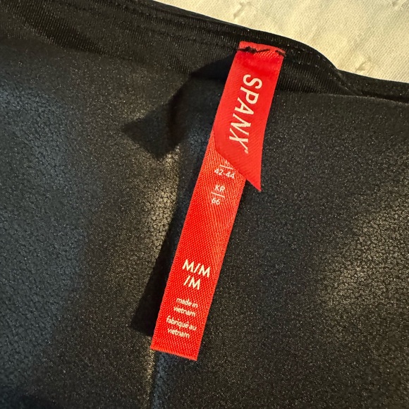 Spanx faux leather leggings - Picture 2 of 3